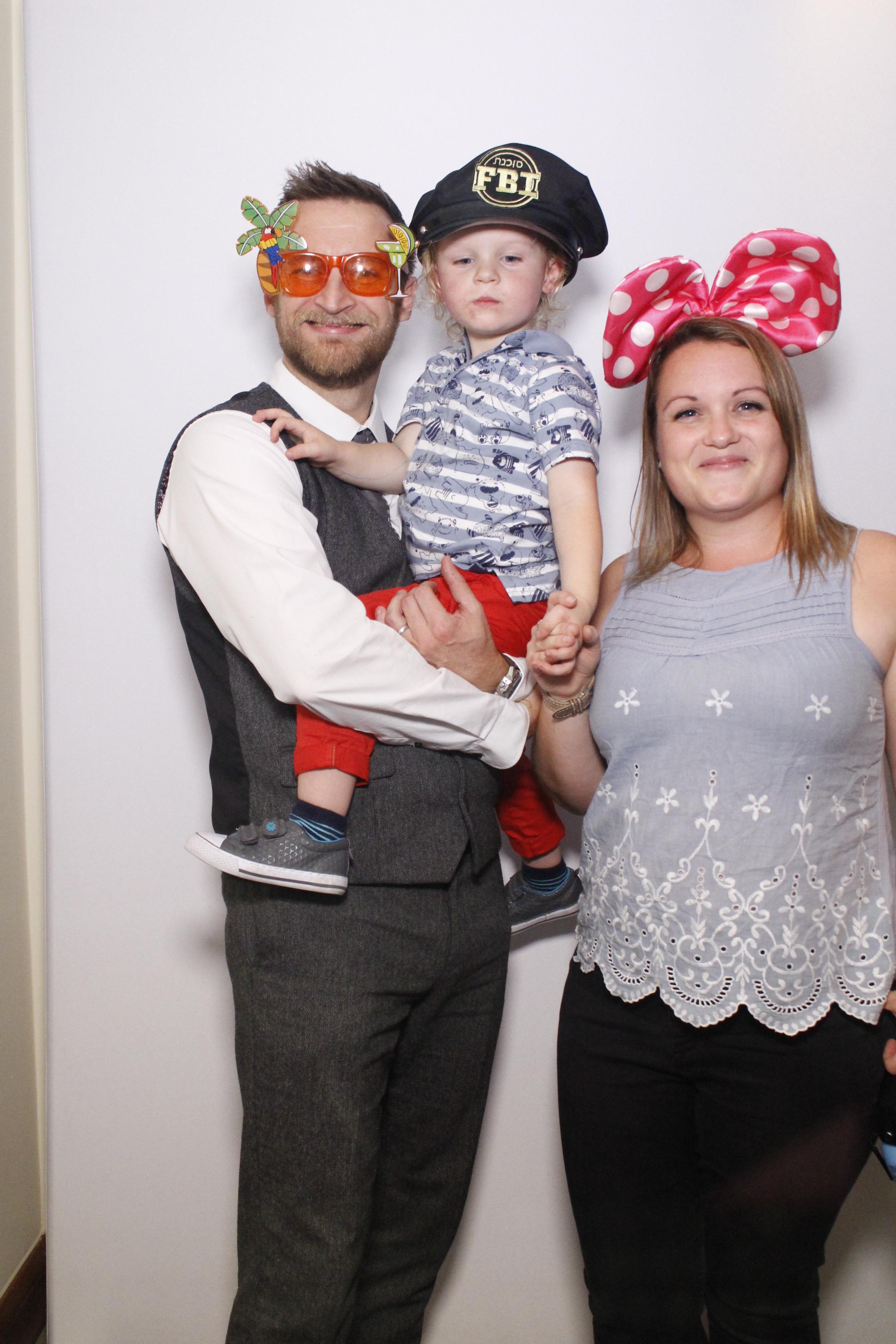 Luke & Emily's Wedding | View more photos from the event at gallery.myphotoboothexperience.co.uk/u/MyPhotoBoothExperienceLtd/Luke-Emilys-Wedding